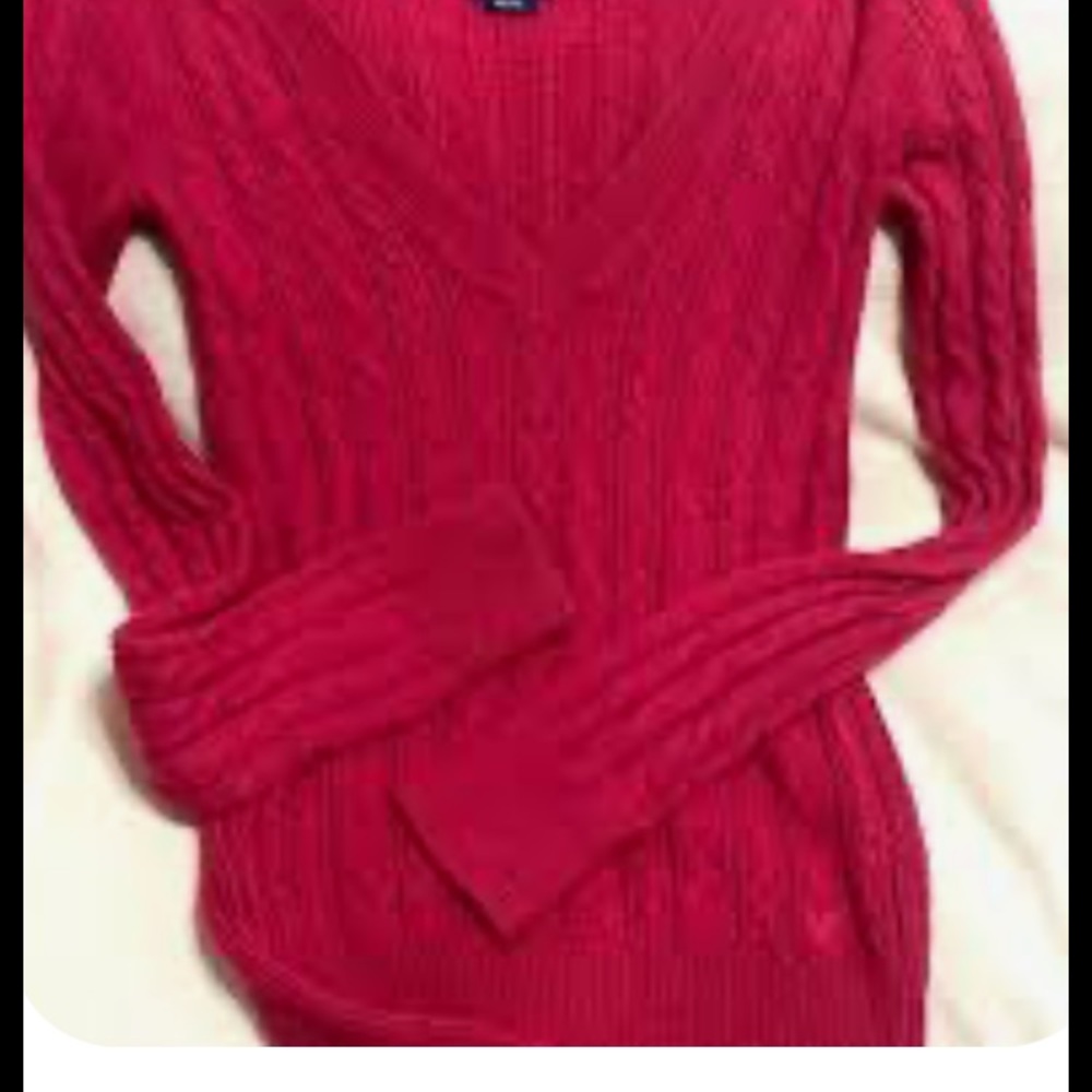 Arizona Jean Company Red V-Neck Sweater